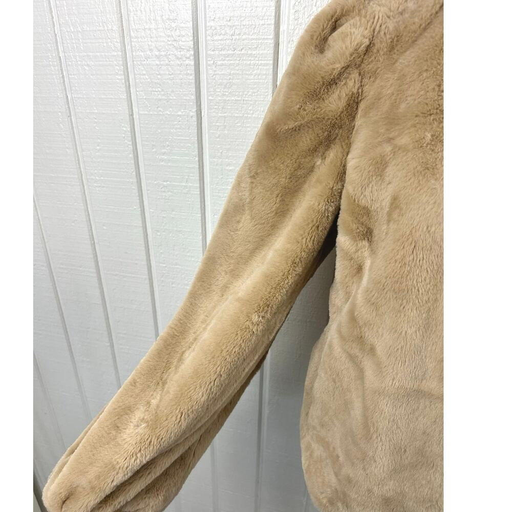 Chelsea & Violet Faux Fur Jacket Womens S Beige Tan Puff Sleeve Cropped Coat - Picture 2 of 7